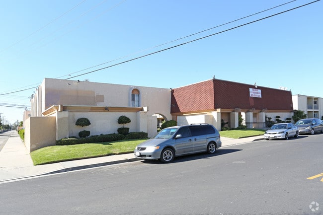 Primary Photo - 1025 N G St