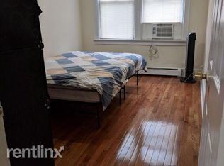Building Photo - 2 br, 1 bath  - 35 Stagg St