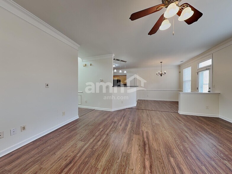 Building Photo - 7217 Winding Cedar Trl