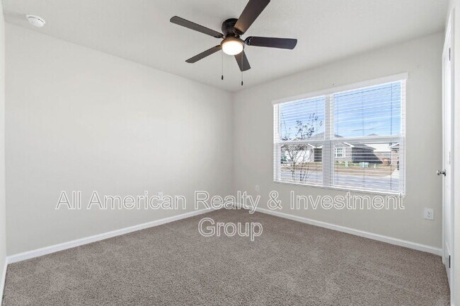 Building Photo - 1047 Limpkin St