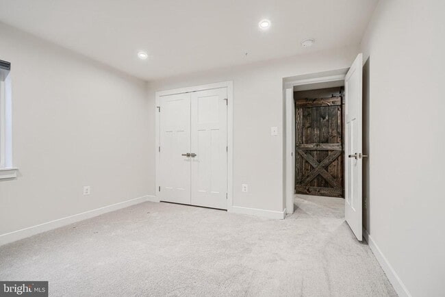 Building Photo - 13605 Otono Dr