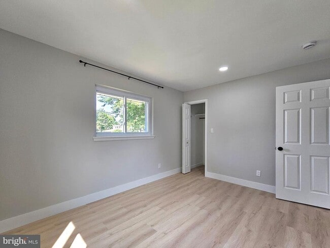 Building Photo - 2115 N Harrison St