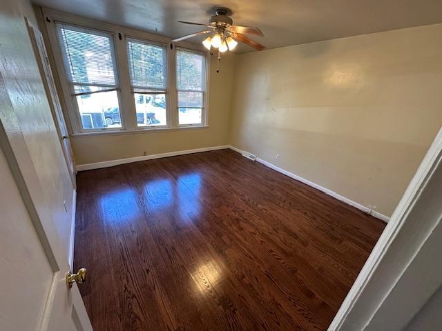 Building Photo - Large 1 Bedroom in Duplex Near XU and UC
