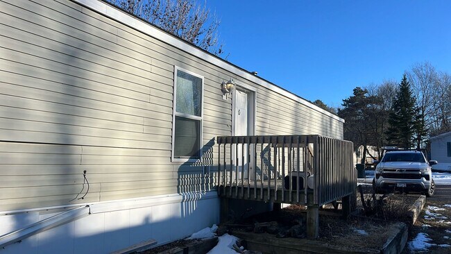 Building Photo - 3 Bedrooms, 2 Bathrooms in Pequot Terrace Trailer Park, Pequot Lakes, MN Lot B32