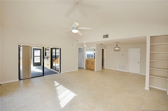 Building Photo - 4211 SW Egret Pond Terrace