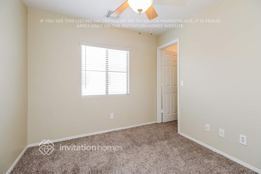 Building Photo - 4630 E Laurel Ct