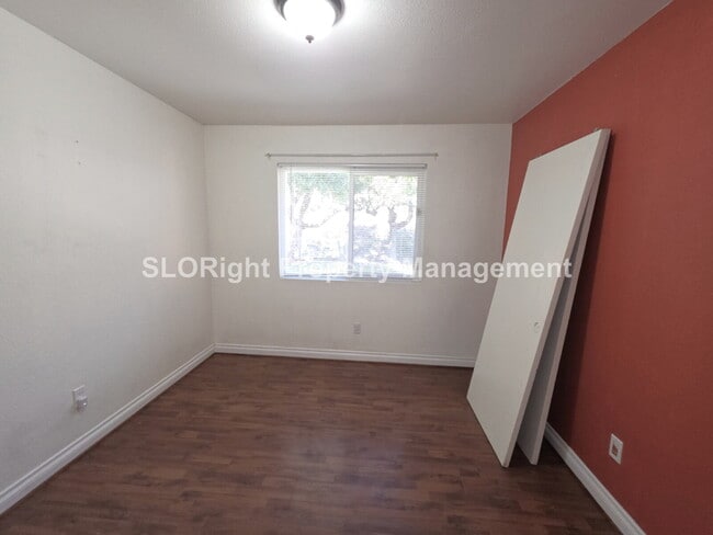Building Photo - AVAILABLE NOW - 2 Bedroom/2 Bath Pismo Beach Home