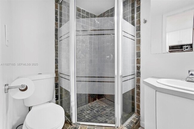 Building Photo - 3545 NE 167th St