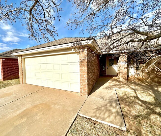 Primary Photo - Duplex Available in North by Northwest!