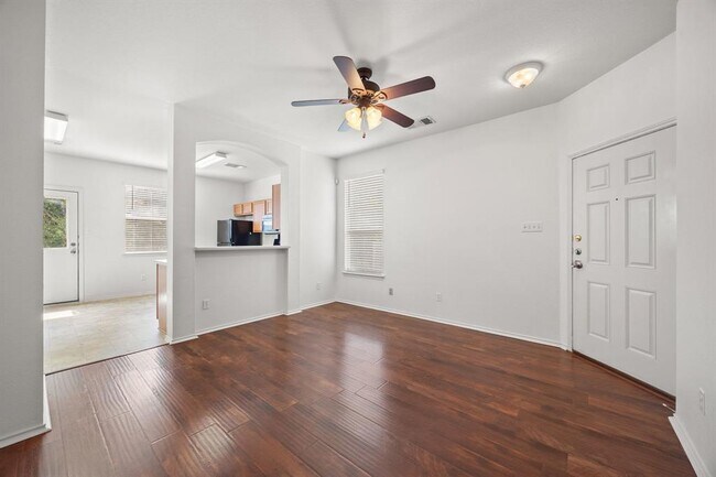 Building Photo - 709B Jane Austen Trail