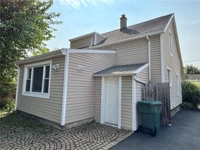 Building Photo - 2096 Norton St