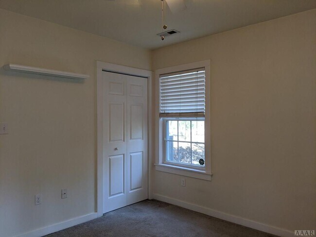 Building Photo - 203 Colonial Beach Rd