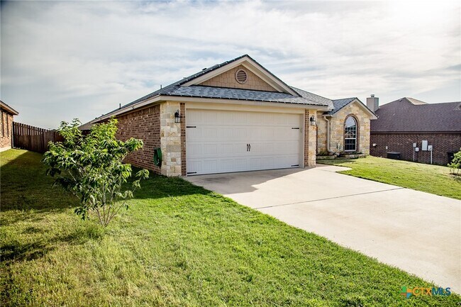Building Photo - 2908 Tarrant County Dr