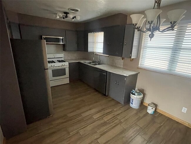 Building Photo - 1019 N Randall Rd