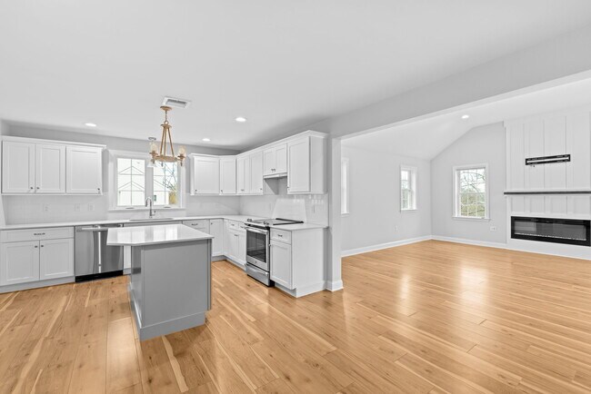 Building Photo - 145 Driftway