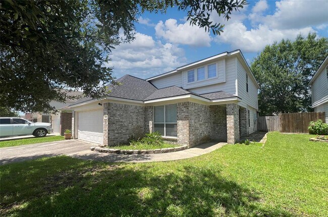 Building Photo - 16928 Scenic Knoll