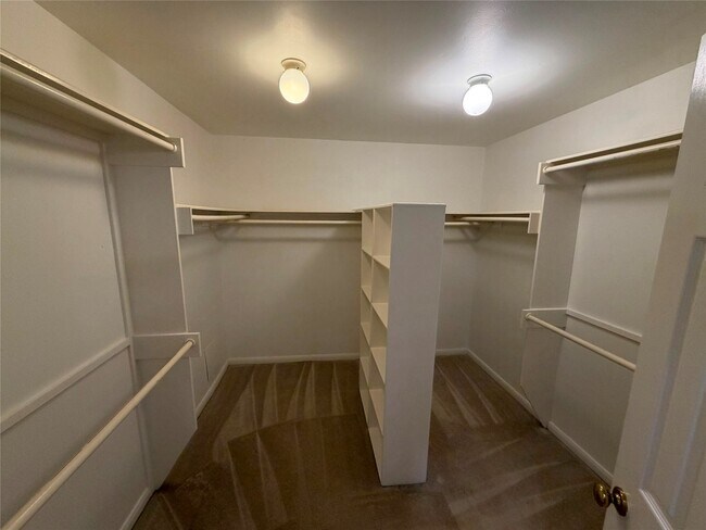 Building Photo - 1103 Glendale Dr