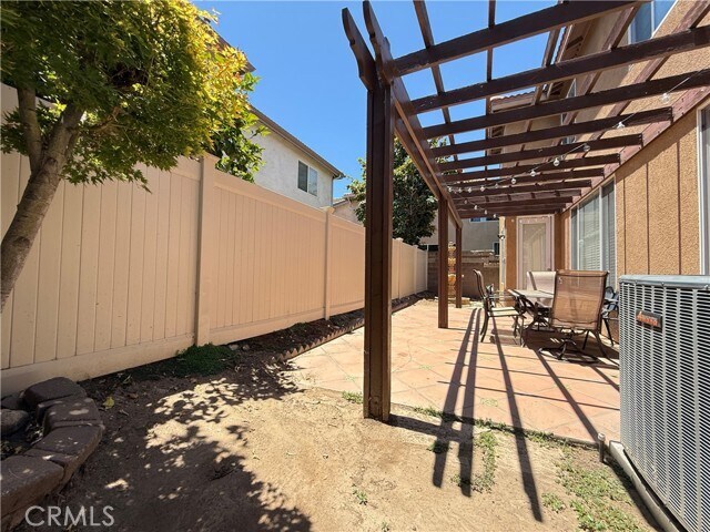 Building Photo - 1319 Jacaranda Cir