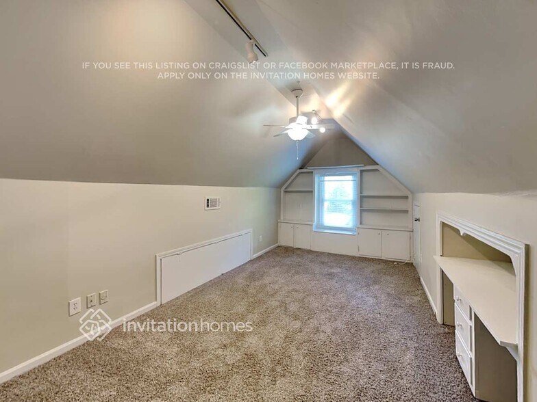 Building Photo - 2729 E Sudbury Ct