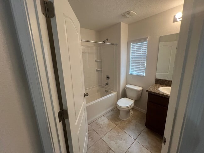 Building Photo - 2133 Golden Falcon Dr