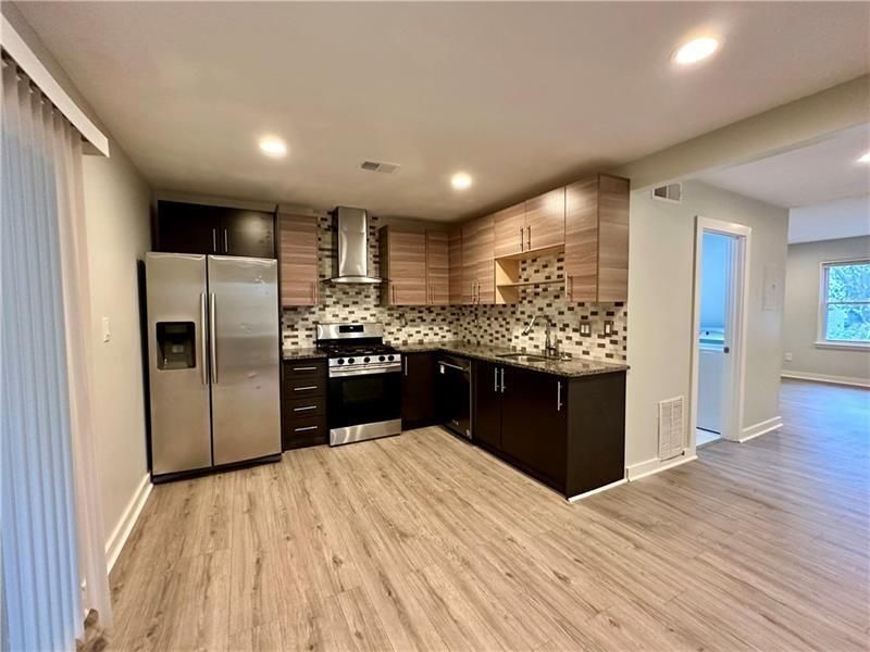 Building Photo - 1258 Creekside Ct