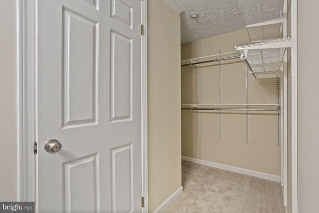 Building Photo - 2051 Gervais Dr