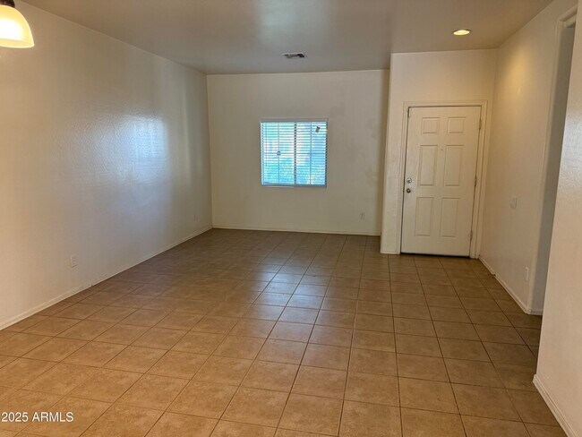 Building Photo - 5338 W Maldonado Rd