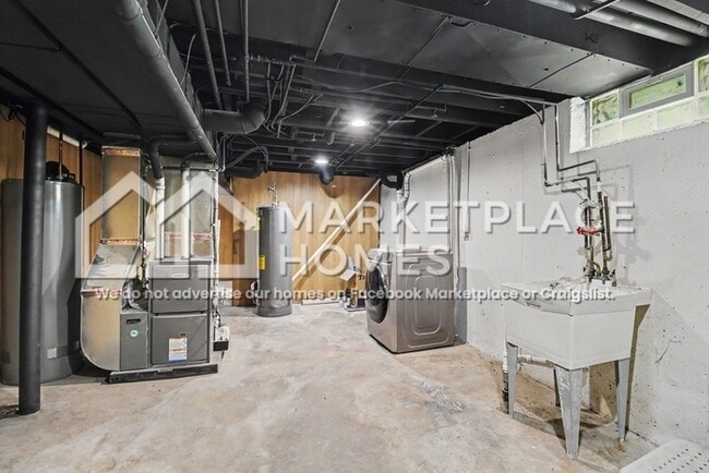Building Photo - 17326 Garfield St