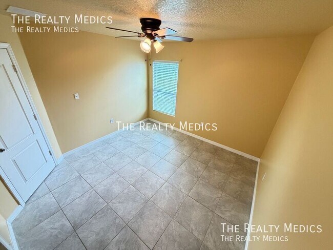 Building Photo - 2411 Grasmere View Pkwy N