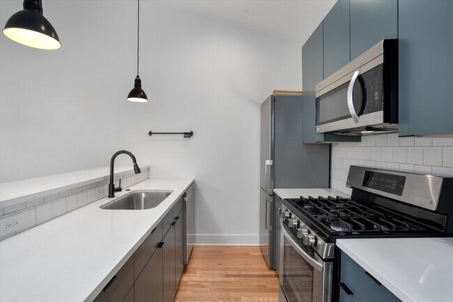 Building Photo - 4004 Avenue C