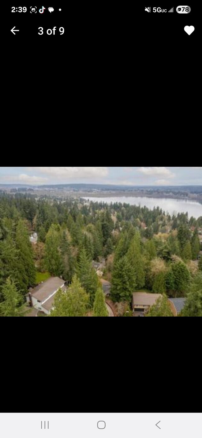 Building Photo - 17612 NE 30th Pl