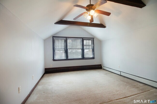 Building Photo - 21b Hoydens Hill Rd