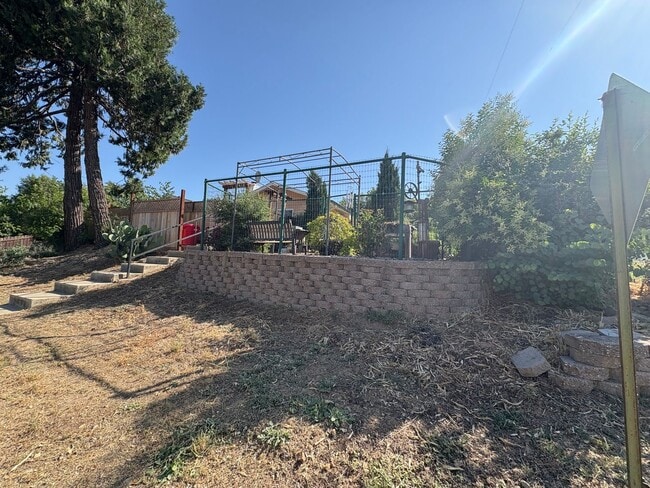 Building Photo - Heart of Mariposa