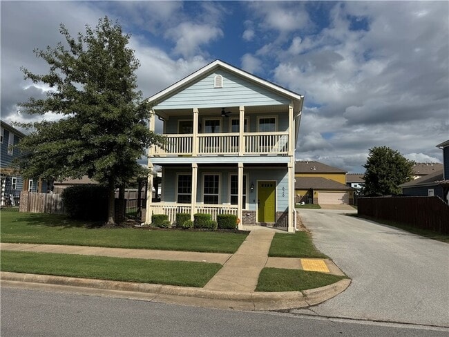 Primary Photo - 626 N Tennyson Ln