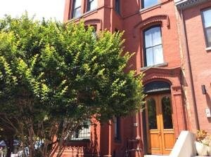 Building front at 10th & M St. NW - 943 M St NW