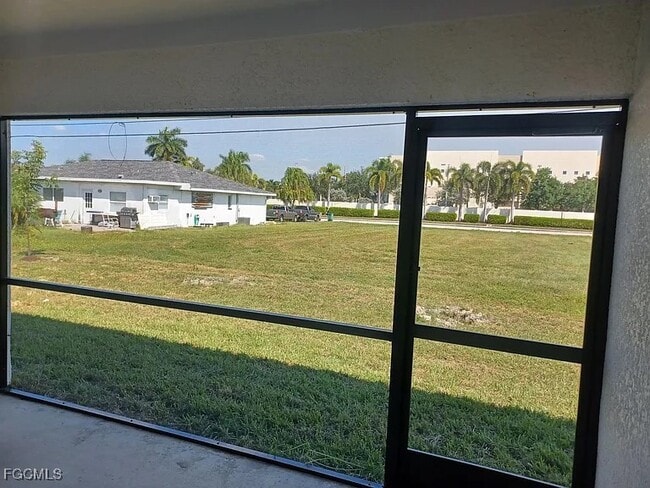 Building Photo - 1109 SE 5th Ct