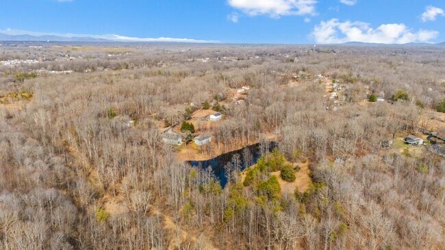 Building Photo - 228 Newcomb Dr