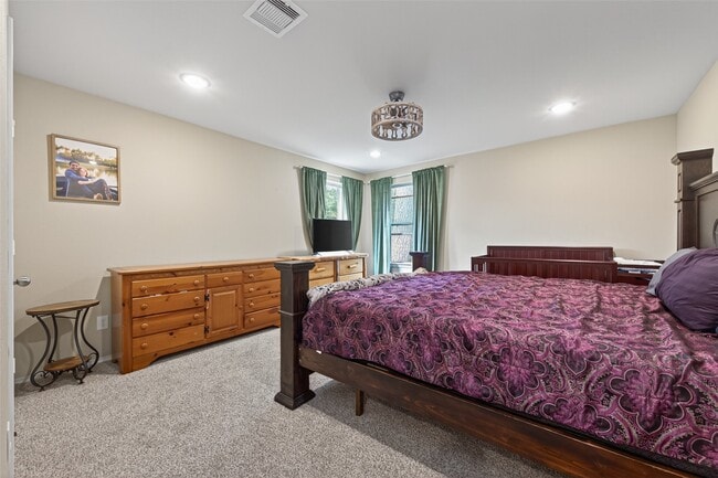 Building Photo - 804 Pearl River