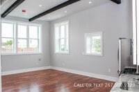 Building Photo - 1025 E Montgomery Ave