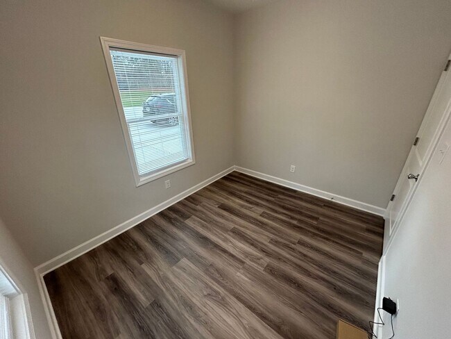 Building Photo - 201 Briarcliff Ln