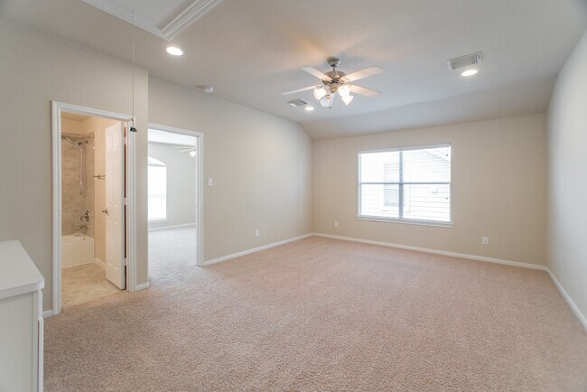 Building Photo - 139 S Rocky Point Cir