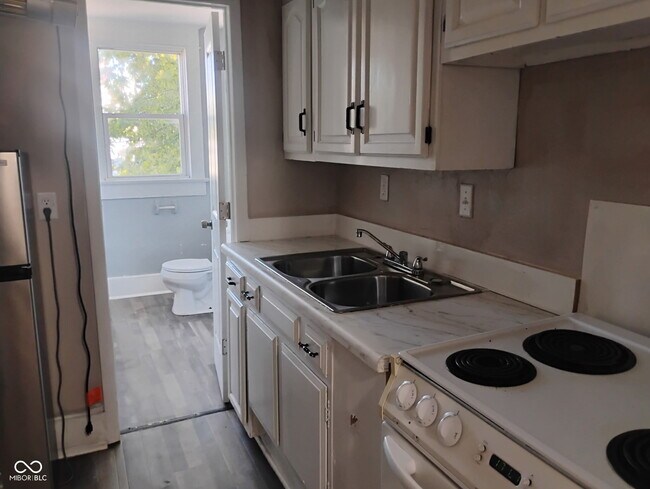 Building Photo - 316 E Franklin St