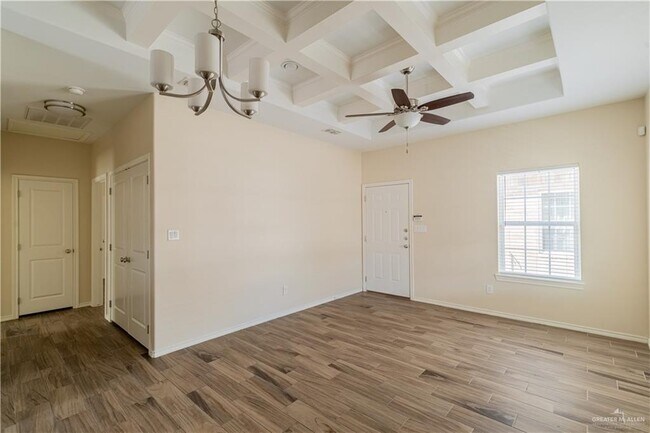 Building Photo - 14 Teague Ave