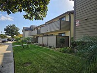 Building Photo - 2624 W Porter Ave