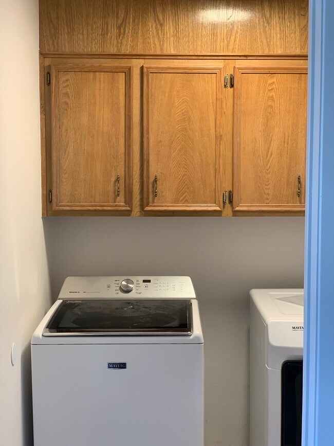 Building Photo - 7633 Thompson Pky