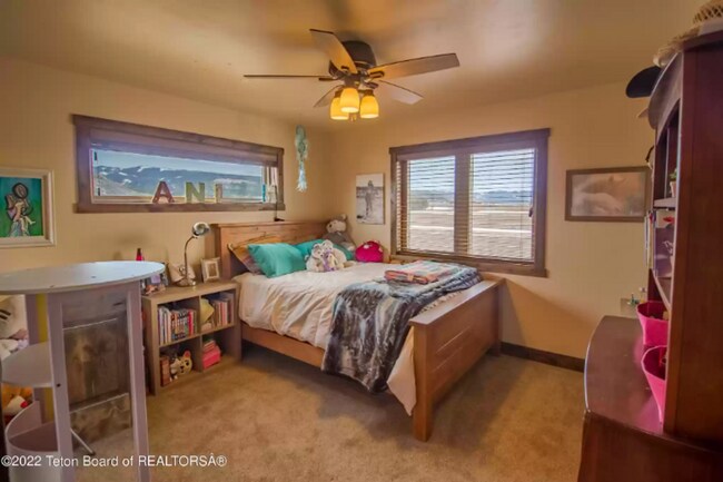Building Photo - Stunning Seasonal Rental on 5.18 Acres – B...