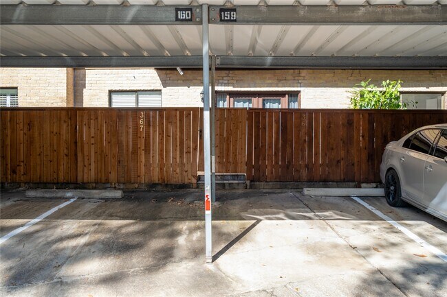 Building Photo - 11711 Memorial Dr