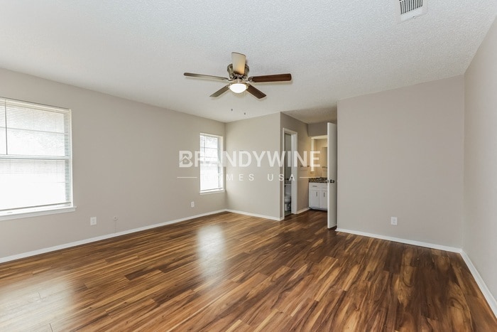 Building Photo - 2310 Stockbridge Ct