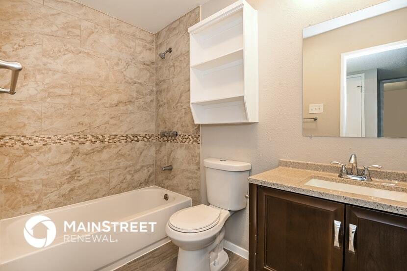 Building Photo - 450 Thistle Dr