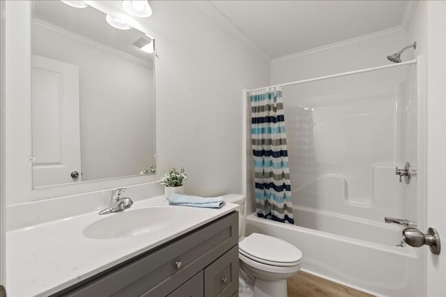 Building Photo - The Home You’ve Been Searching For! *Utili...